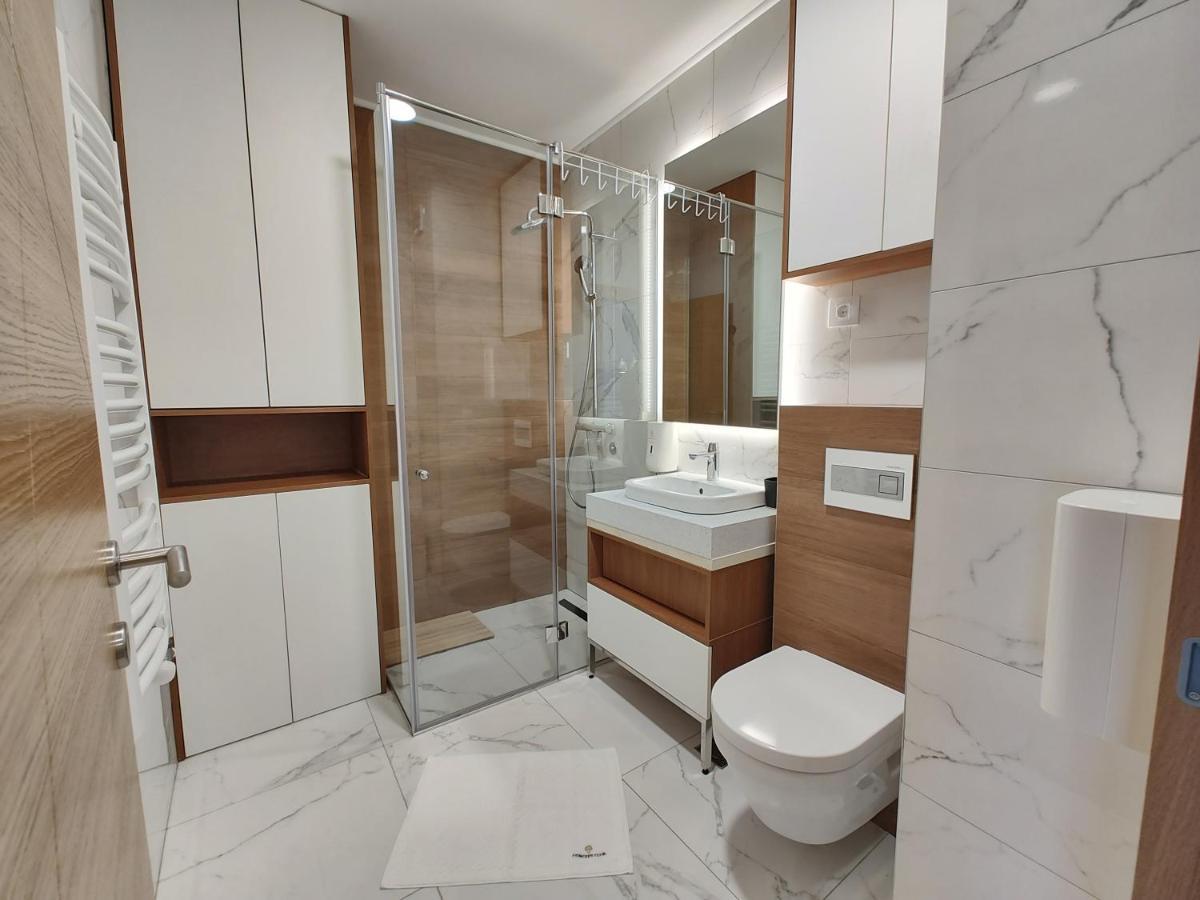Velika Recepcija 26 Apartment