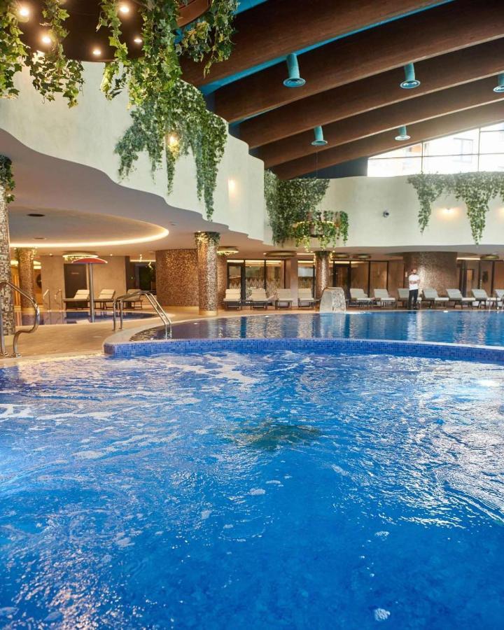 Velika Recepcija 26 *